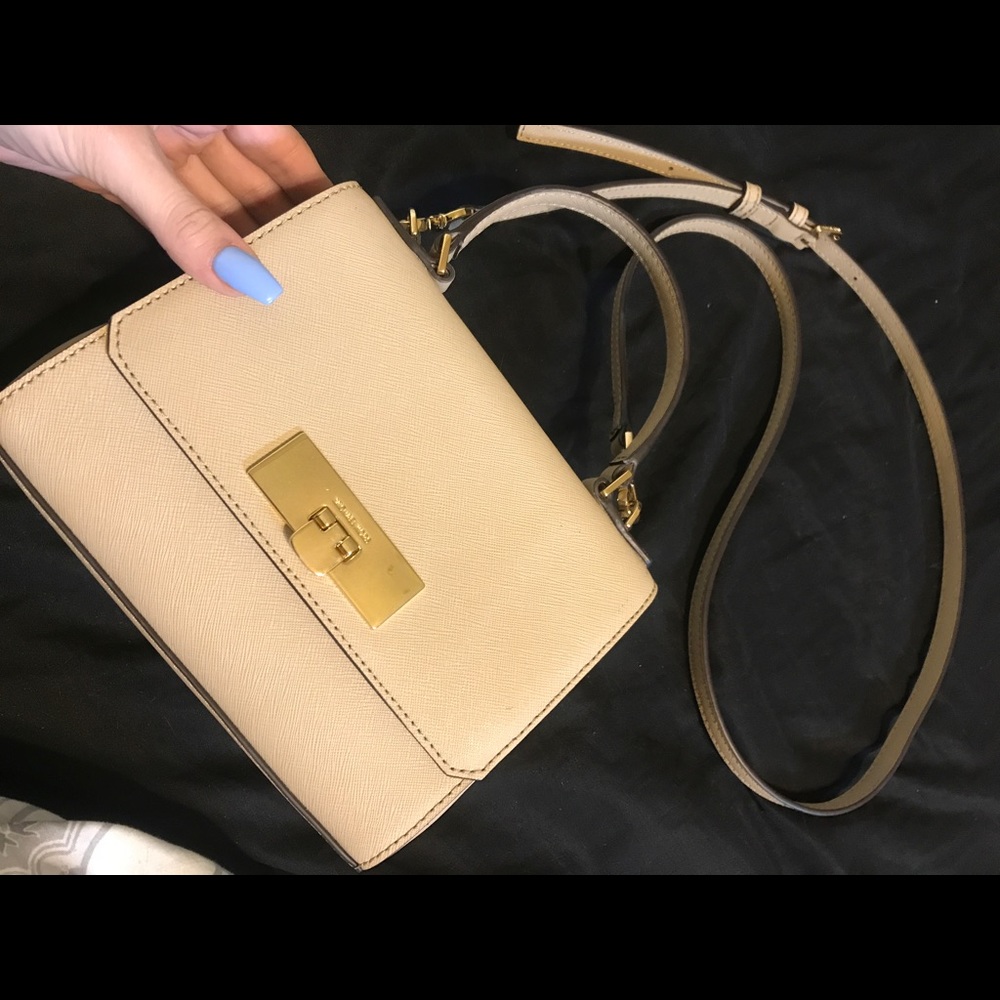 Michael kors crossbody